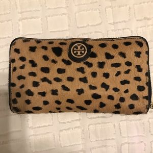 Tory Burch wallet